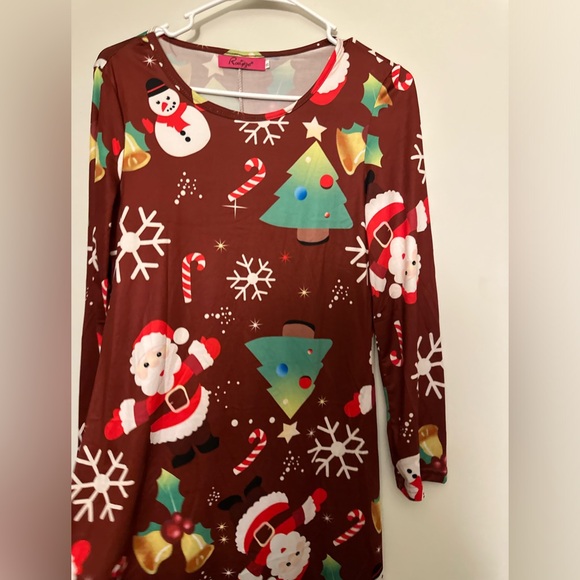 CHRISTMAS DRESS! - Picture 3 of 5